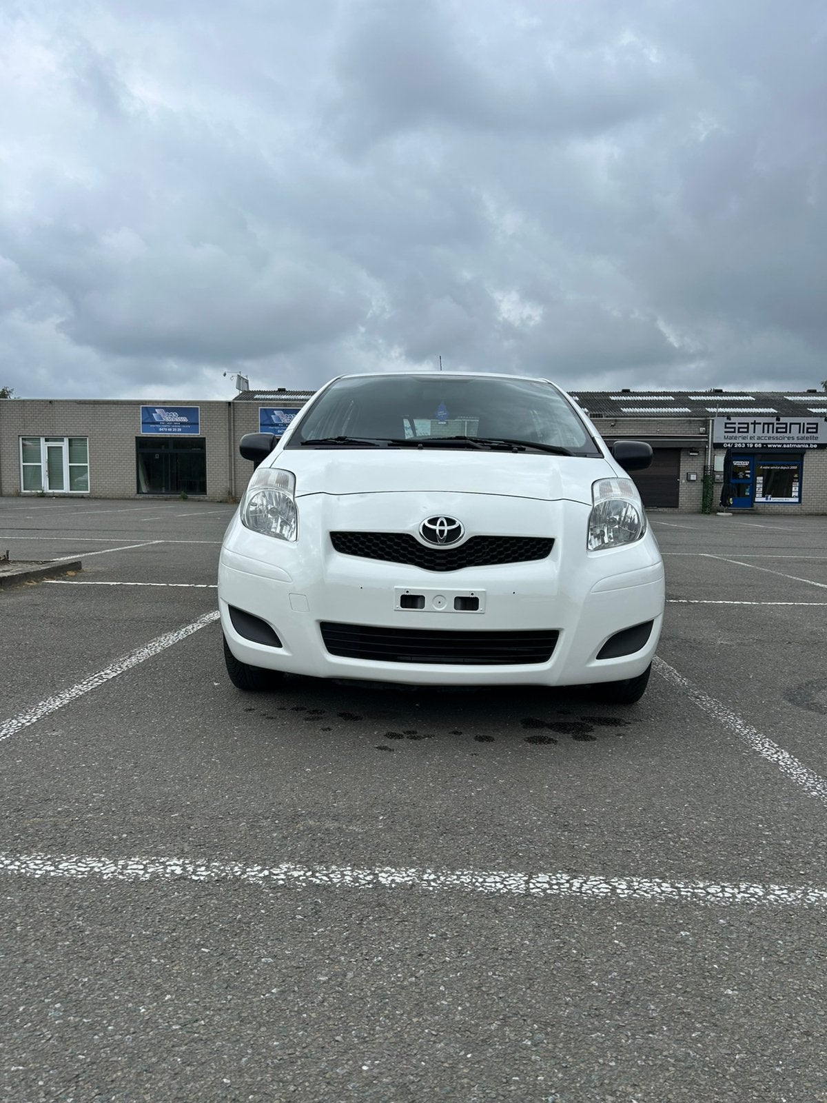 Toyota Yaris essence 1000 CC, Euro 5, Achat, Boîte manuelle, Noir