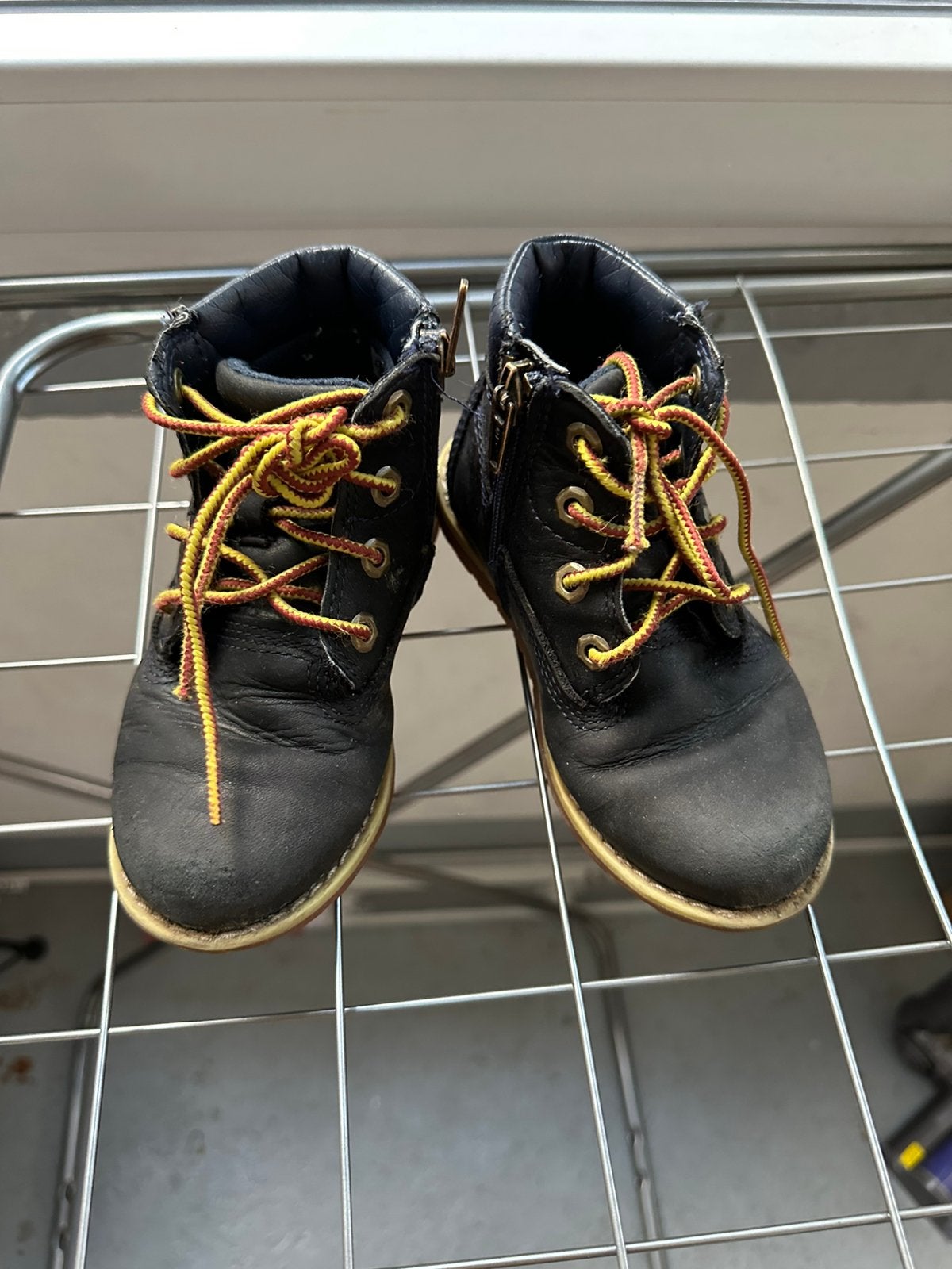 Timberland shoes size 26, Enfants & Bébés, Vêtements enfant | Chaussures & Chaussettes, Garçon ou Fille, Enlèvement, Utilisé, Chaussures