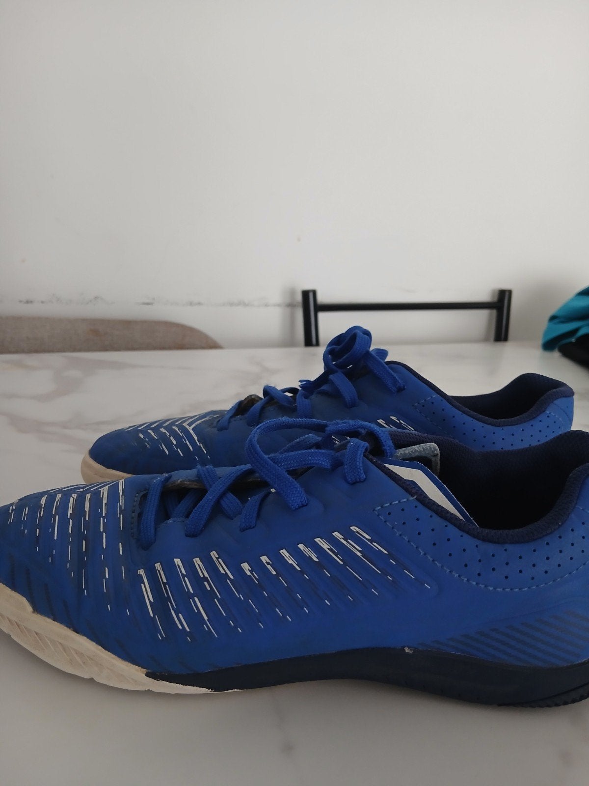 Chaussures de fustal, Sport en Fitness, Basketbal, Ophalen, Gebruikt, Schoenen