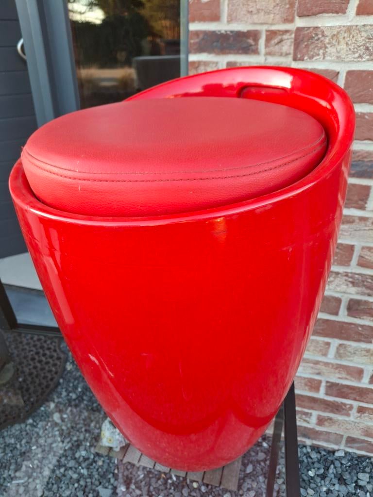 Pouf  fourre-tout moderne rouge, Enlèvement