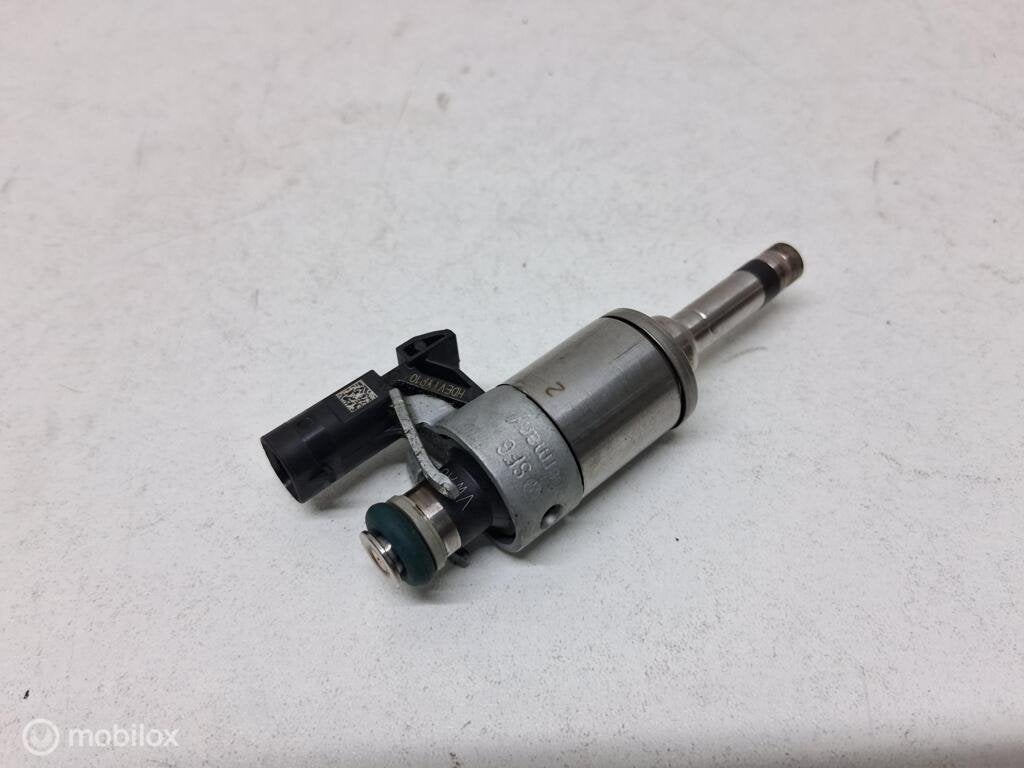 Injector brandstof Vw Golf VII ('12->) 04E906036AE, Auto-onderdelen, Gebruikt, Volkswagen, Ophalen of Verzenden, Volkswagen