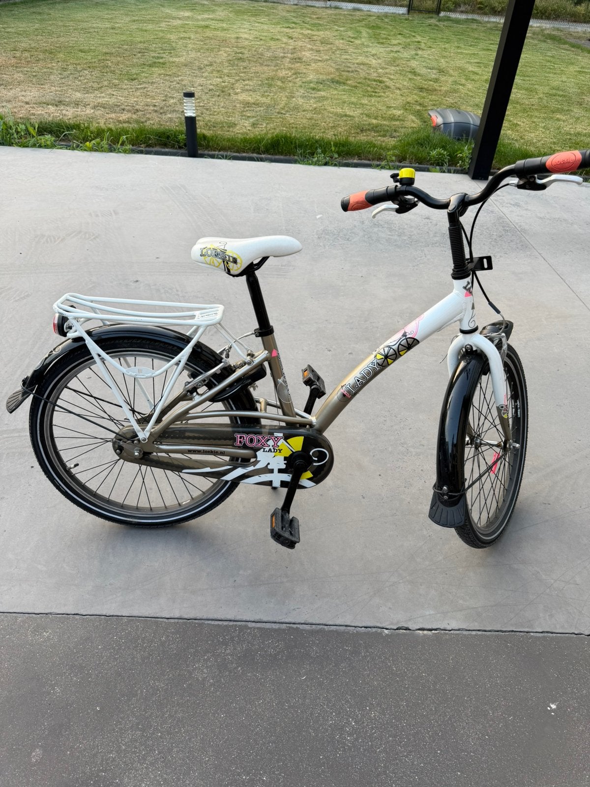 Meisjesfiets te koop - 22 inch in heel goede staat, Fietsen en Brommers, Ophalen, Zo goed als nieuw, 22 inch