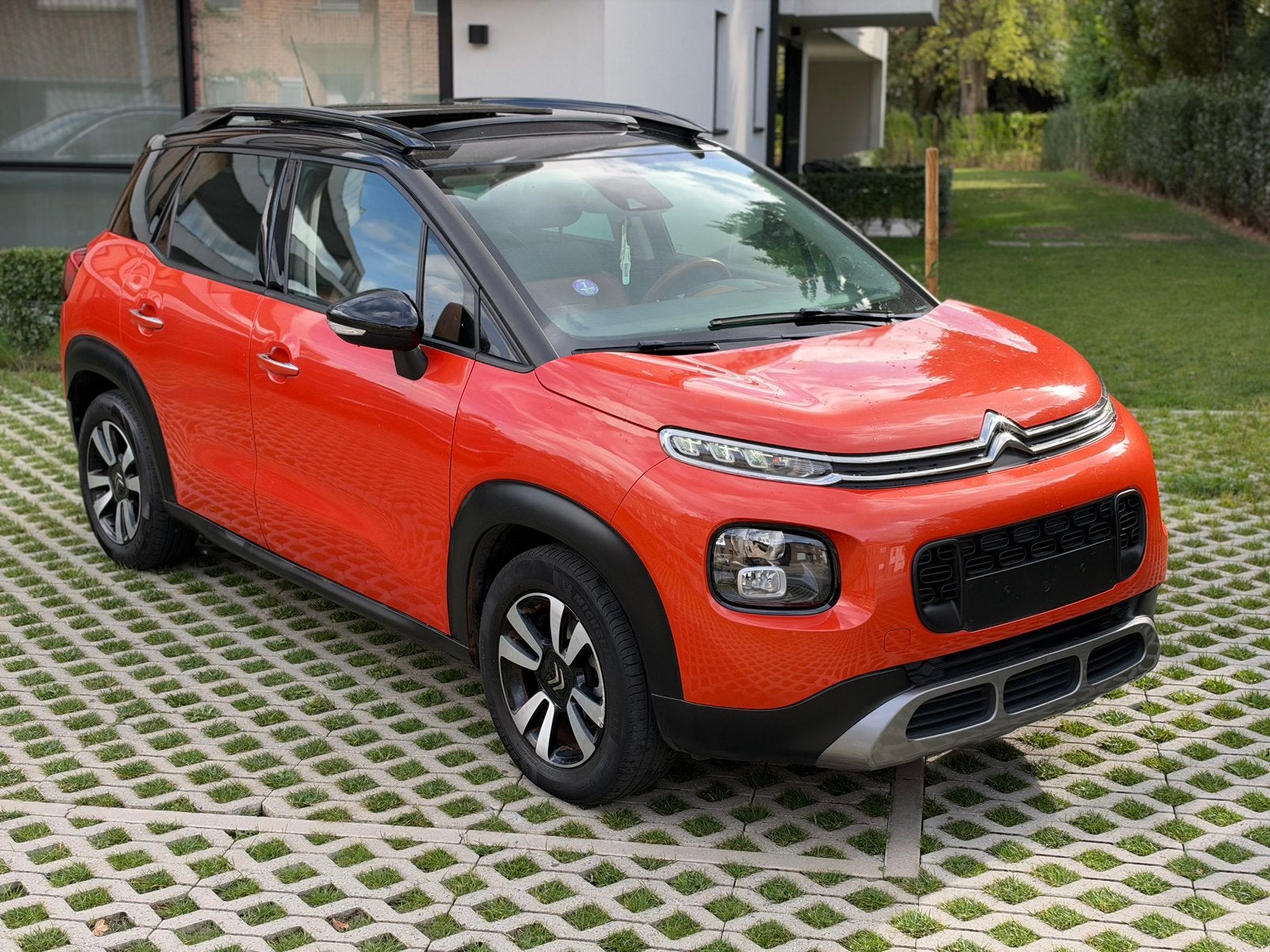 CITROEN C3 AIRCROSS / AUTOMAAT! / CARPLAY! / GEKEURD VVK!, Auto's, Dealer onderhouden, Euro 6, Overige kleuren, Leder en Stof