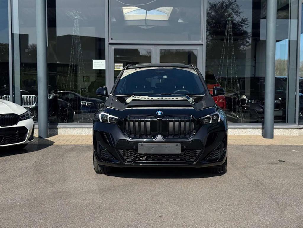 BMW X1 xDrive25e M Sport Pro / PANO / TRKHK / BLIND / MEM, X1, Achat, Entreprise, Noir
