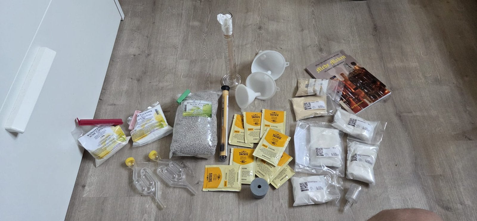 Complete wijnmaakset Zo goed als nieuw Slechts 1x gebruikt, Ophalen, Nieuw, Overige gebieden, Overige typen