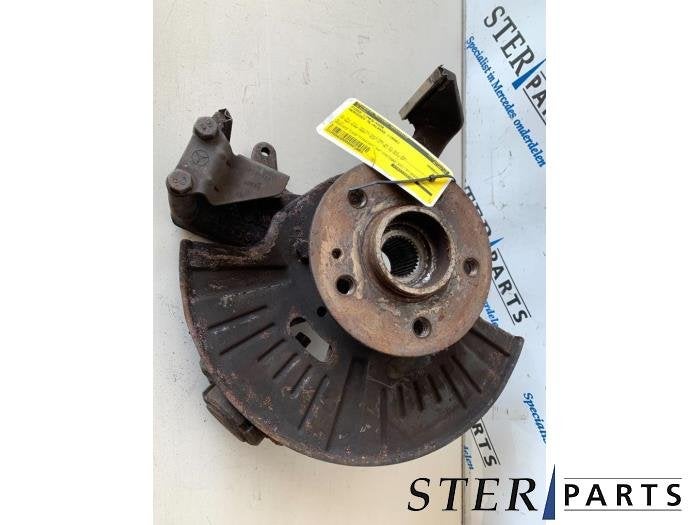 Fusee links-voor van een Mercedes ML-Klasse, Gebruikt, -, Ophalen of Verzenden, -