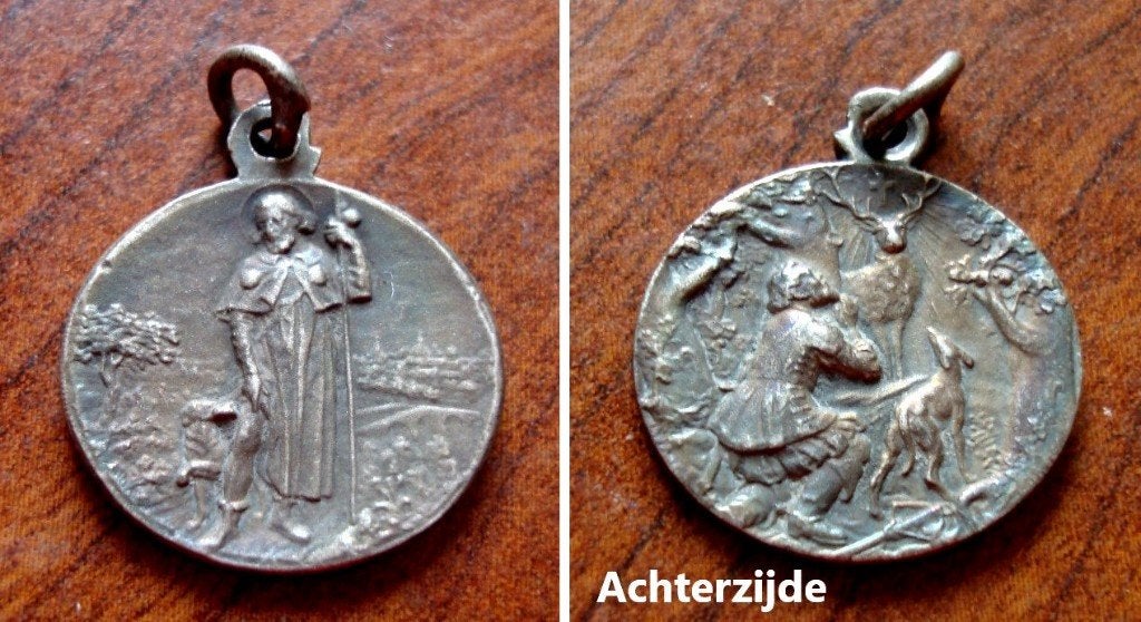 Zilveren oud medailletje met St. Hubert, Verzamelen, Religie, Ophalen of Verzenden, Gebruikt, Overige typen, Christendom | Katholiek