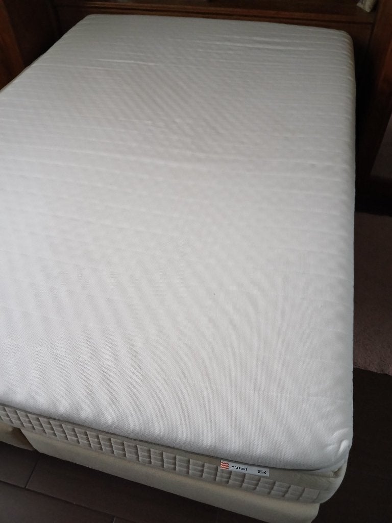 MATELAS 200 X 140 X 10 CM, Comme neuf, Classique, Autres matériaux, Enlèvement