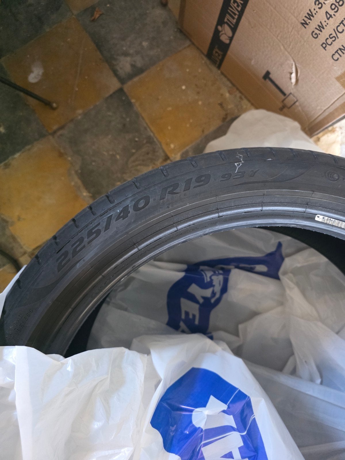 2 Pirelli PZERO 225/40/R19 Nieuw, Neuf, Véhicule de tourisme, Pneus été, Pneu(s)