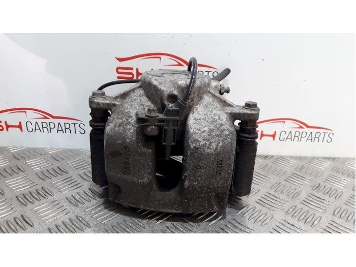 Etrier de frein (pince) avant gauche d'un Mercedes CL, Autos : Pièces & Accessoires, Freins & Transmission, Mercedes-Benz, Utilisé