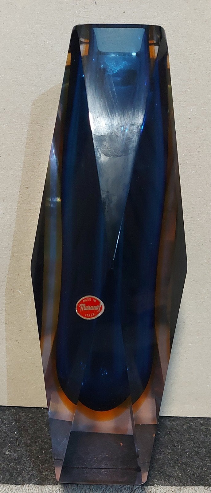 Vase Sommerso de Murano, Enlèvement