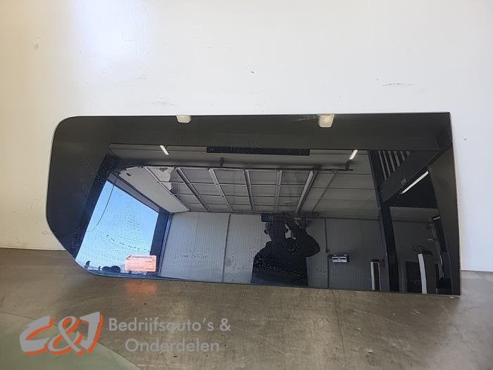 Vitre porte latérale de chargement d'un Renault Trafic, Renault, -, 3 mois de garantie, Utilisé