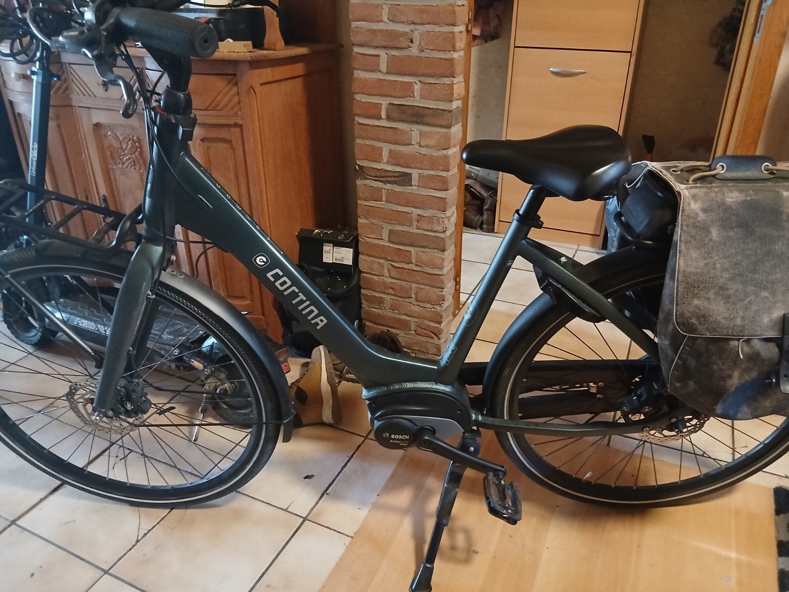 un vélo de ville électronique bien entretenu, Enlèvement, Utilisé, Frein à disque, Vitesses