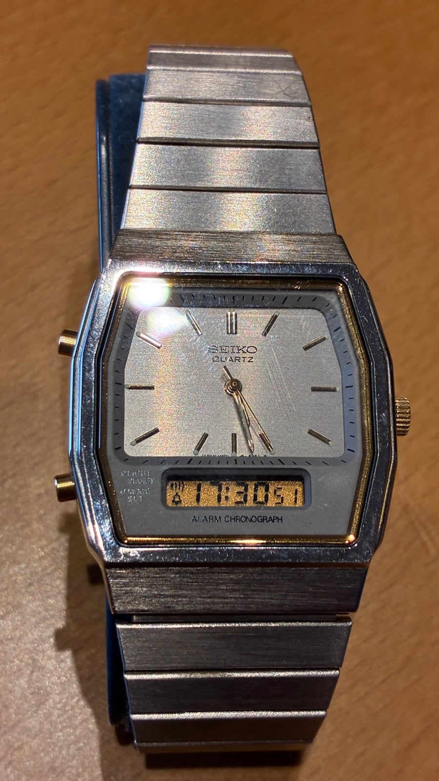 Présentoir vintage Seiko Duo en excellent état, Bijoux, Sacs & Beauté, Montre-bracelet, Seiko, Enlèvement ou Envoi, Acier