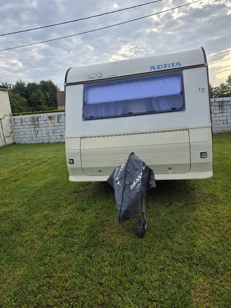 Caravane adria, Caravanes & Camping, Jusqu'à 4, Lit transversal, 750 - 1000 kg, Particulier