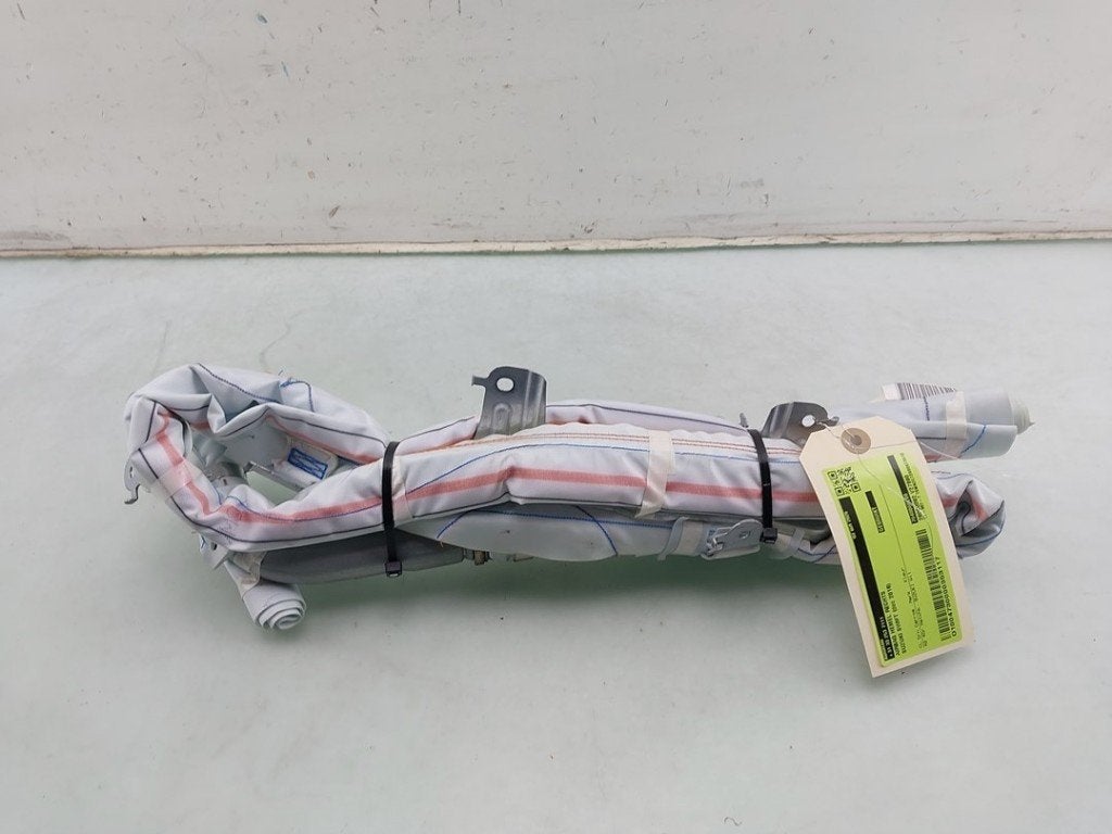AIRBAG DAK RECHTS Swift (ZA / ZC / ZD) (|7648068L00|), Suzuki-Allee 7
64625  Bensheim, DE, Gebruikt, Suzuki Deutschland GmbH, Kontakt@suzuki.de