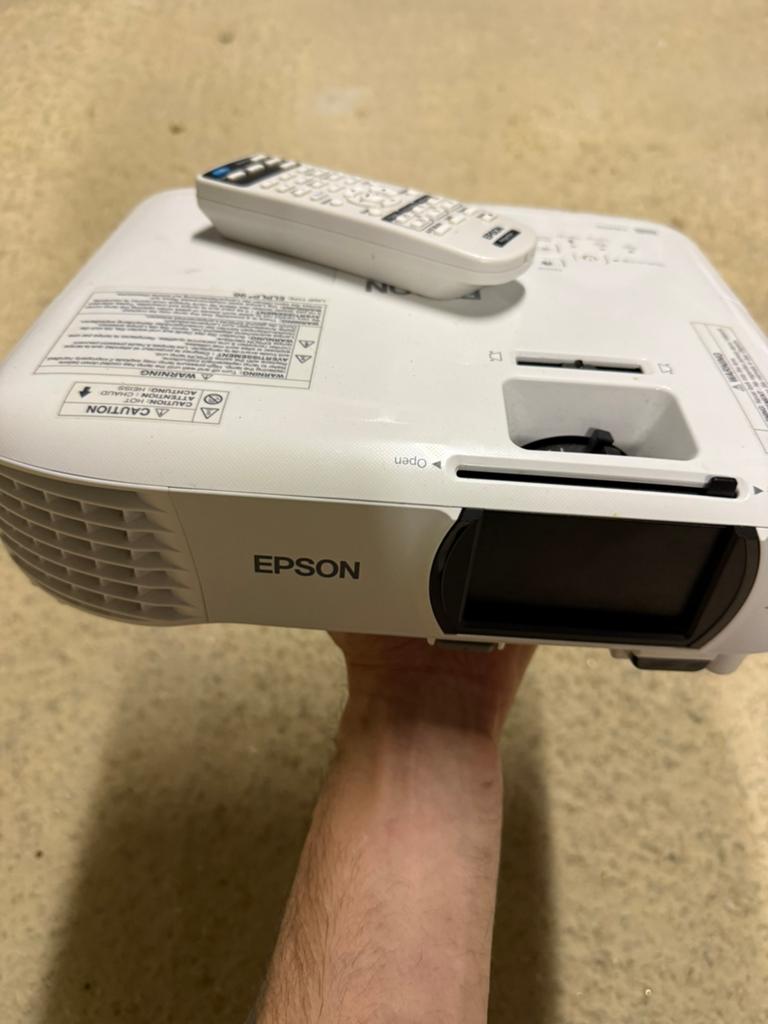 Epson Full HD Beamer + Projectiescherm, Audio, Tv en Foto, Beamers, Ophalen, Zo goed als nieuw
