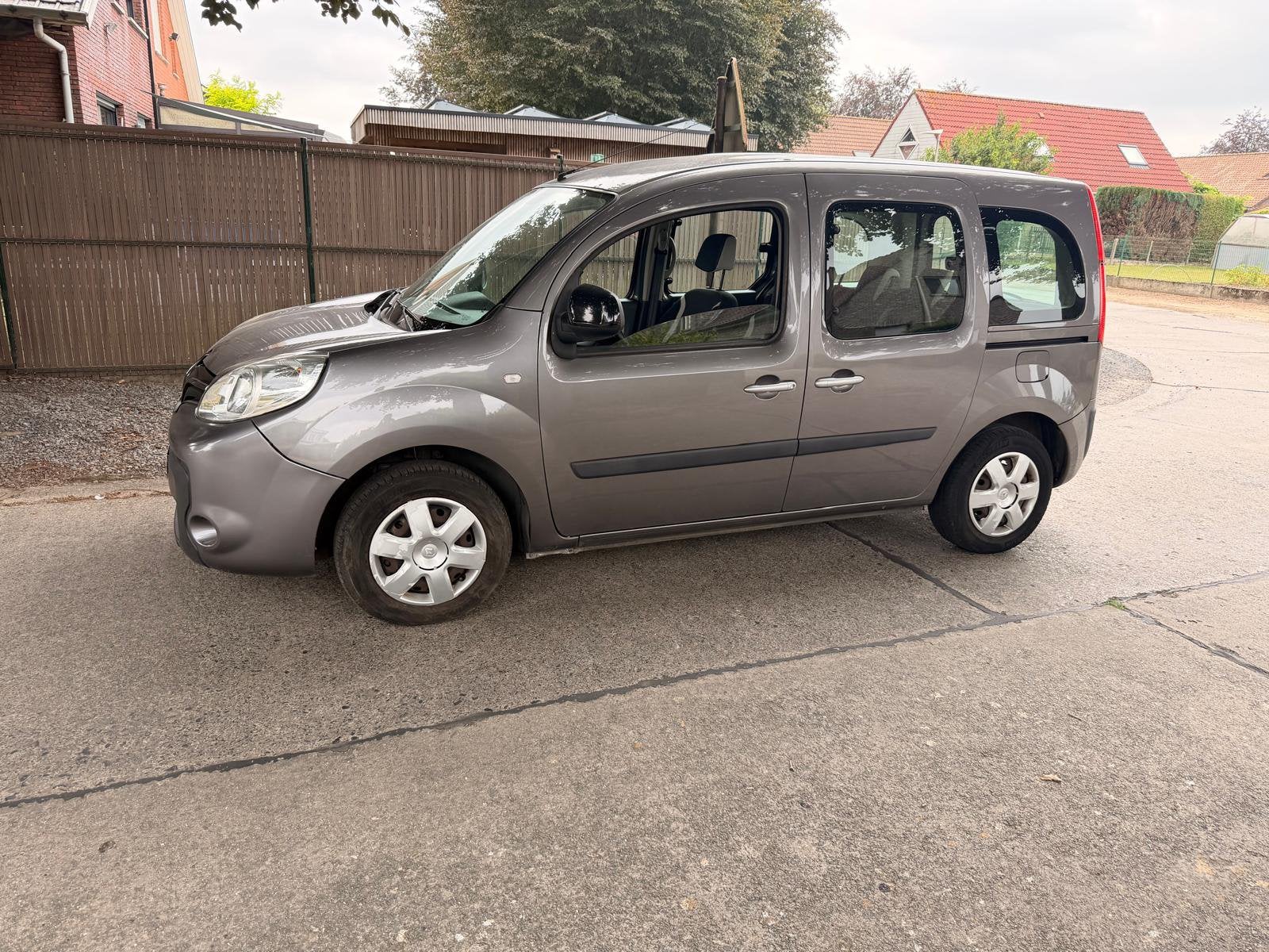 Renault Kangoo 1.2 benzine - 97 000km - 2014 - AC/ 6V/ Blue, Testrit aan huis, Bedrijf, Handgeschakeld, Kangoo