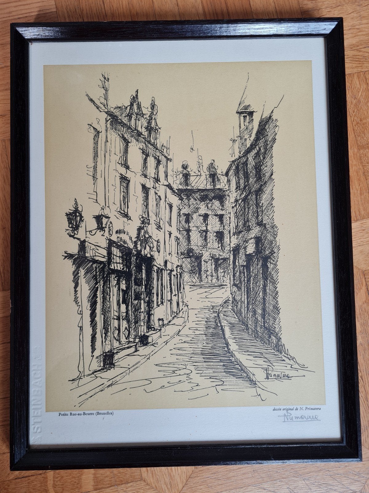 Ingelijst Brussels stadsgezicht – Petite Rue-au-Beurre, Antiquités & Art, Art | Dessins & Photographie, Enlèvement ou Envoi, Reproduction