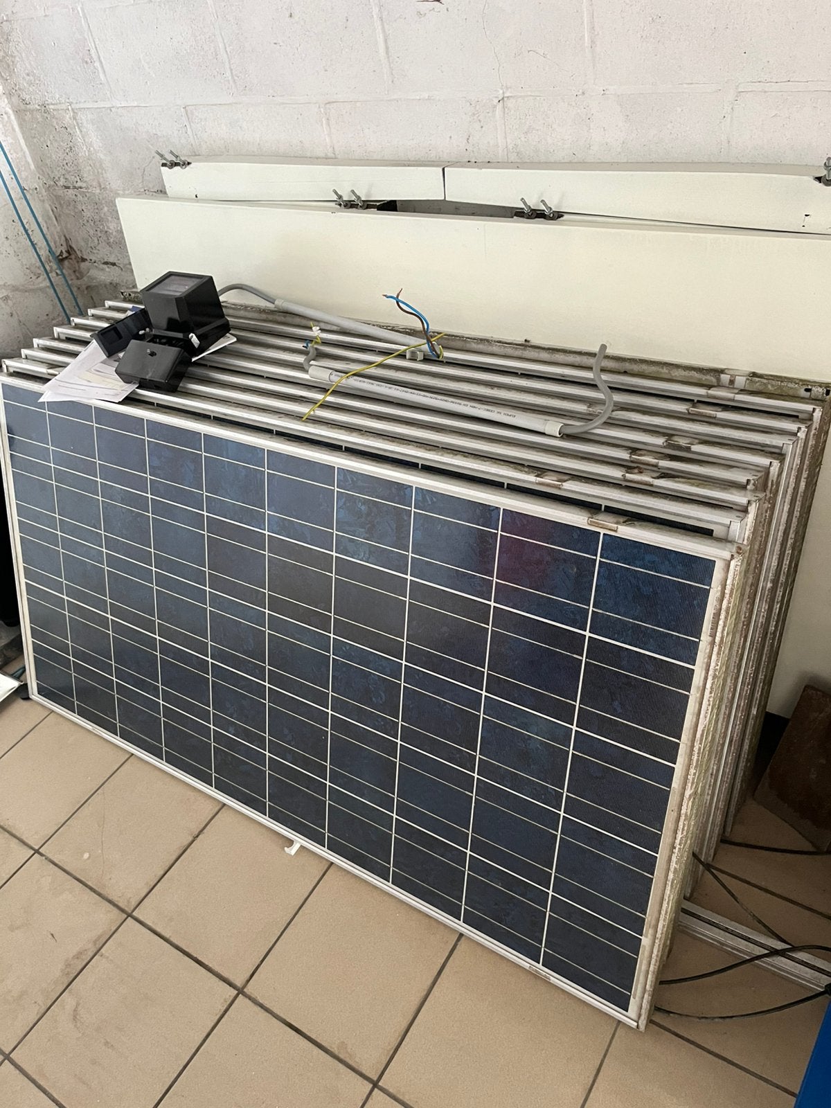 Zonnepanelen en omvormer, Bricolage & Construction, Panneaux solaires & Accessoires, Enlèvement, Utilisé