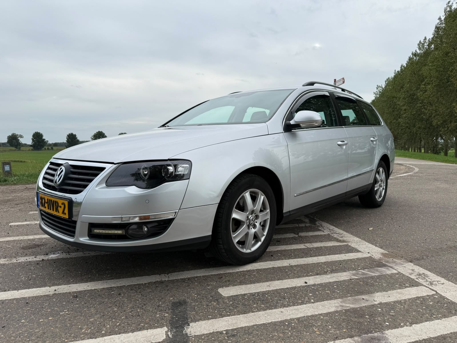 Vw Passat Variant Highline, climatisation Panao Navi, défini, 90 kW, Argent ou Gris, Achat, 1404 kg