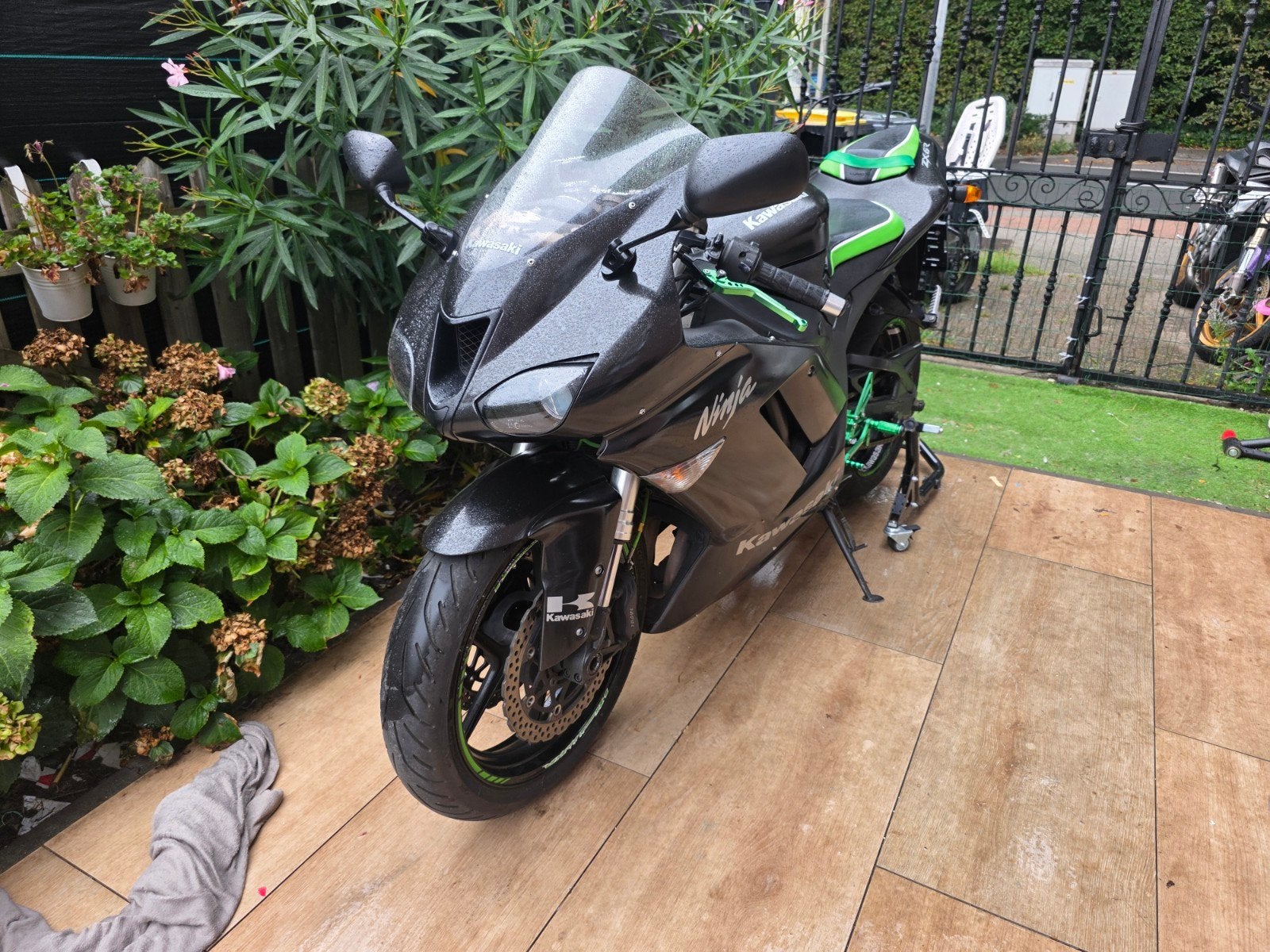 kawasaki ninja zx6r, Particulier