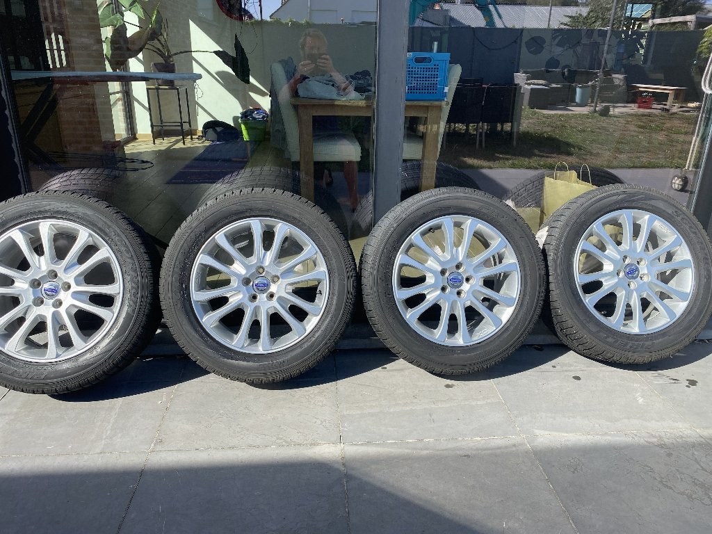 Volvo MANTUS 18” velgen XC60/XC70 + winterbanden, Auto-onderdelen, Banden en Velgen, Ophalen, 18 inch, Gebruikt, Velg(en)