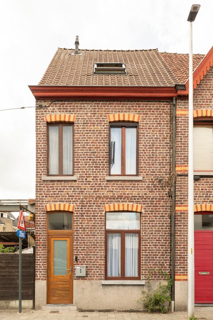 UITSTEKEND GELEGEN INSTAPKLARE WONING MET TUIN, 317 kWh/m²/an, Maison 2 façades, Gand, Mariakerke