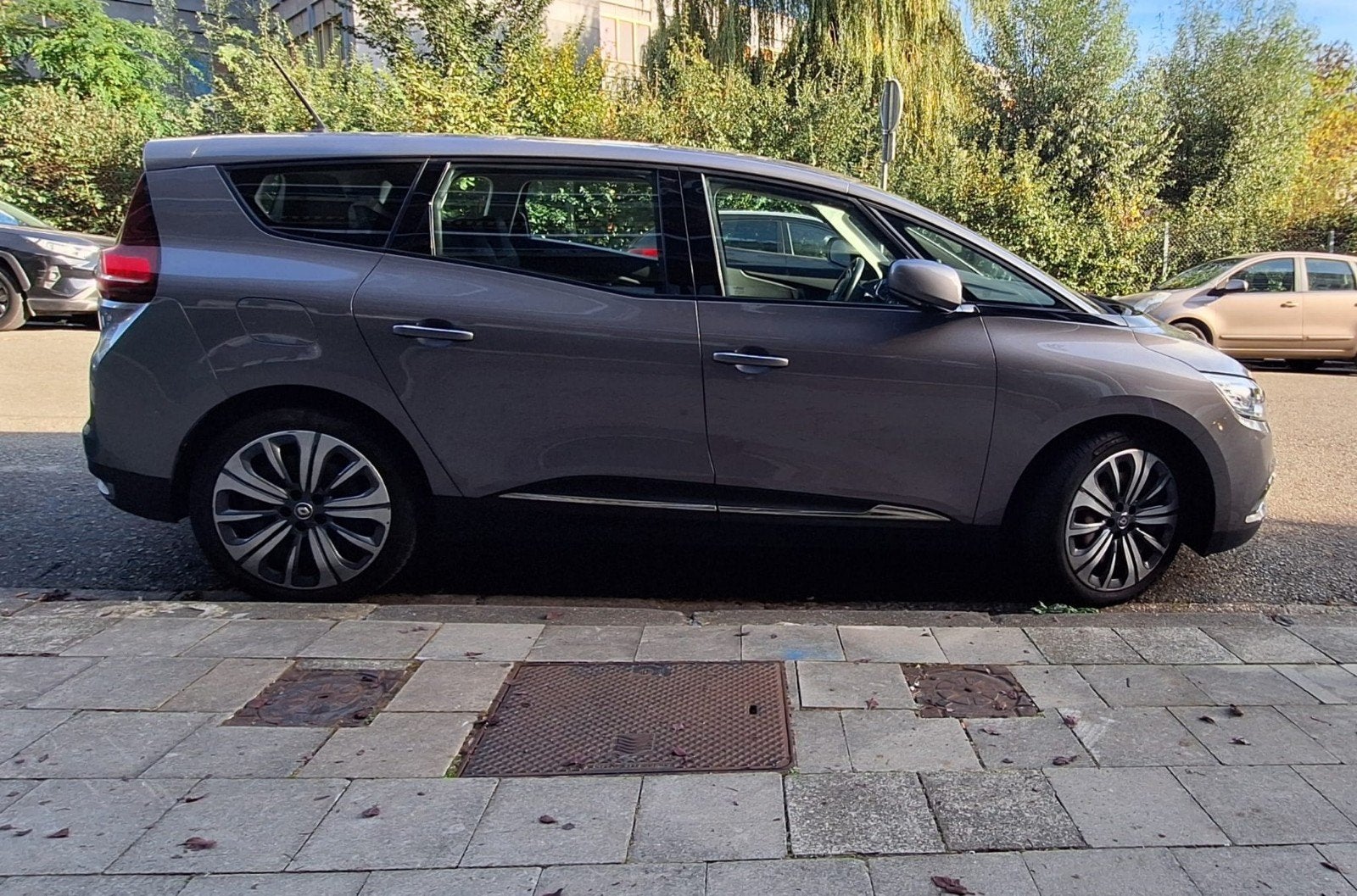 RENAULT GRAND SCENIC 1.33 TCE  2021  14900 euro, Autos, Argent ou Gris, Achat, Euro 6, 7 places