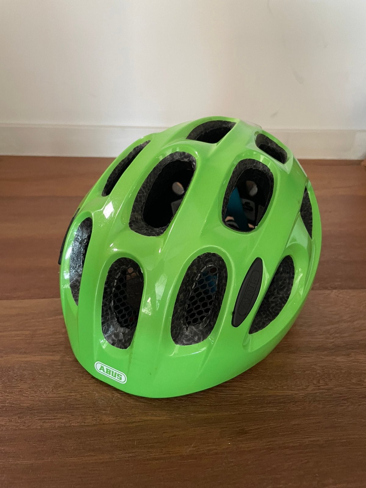 Fietshelm Abus kind, Vélos & Vélomoteurs, Accessoires vélo | Casques de vélo, Enlèvement, Comme neuf