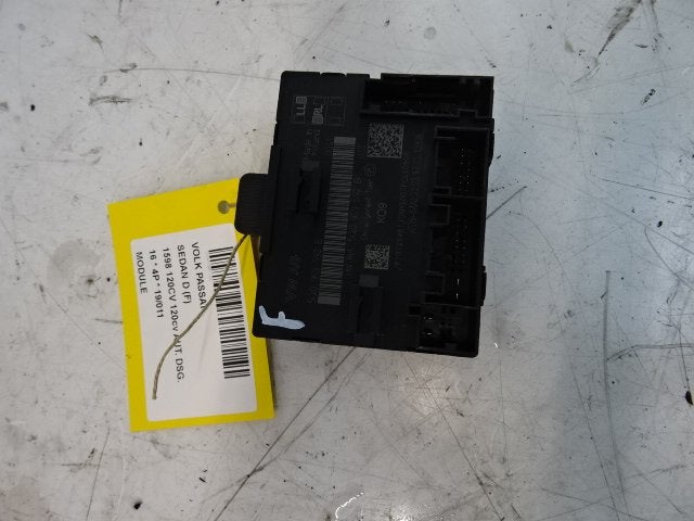 UNITE ELECTRONIQUE Volkswagen Passat (3G2) (5Q0959592E), Volkswagen, Volkswagen AG, Utilisé, Kundenbetreuung@volkswagen.de
