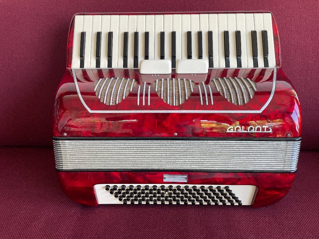 Kleine italiaanse Galanti accordeon .80 bas .3 korig.Licht ., Musique & Instruments, Accordéons, 80 basses, Enlèvement ou Envoi