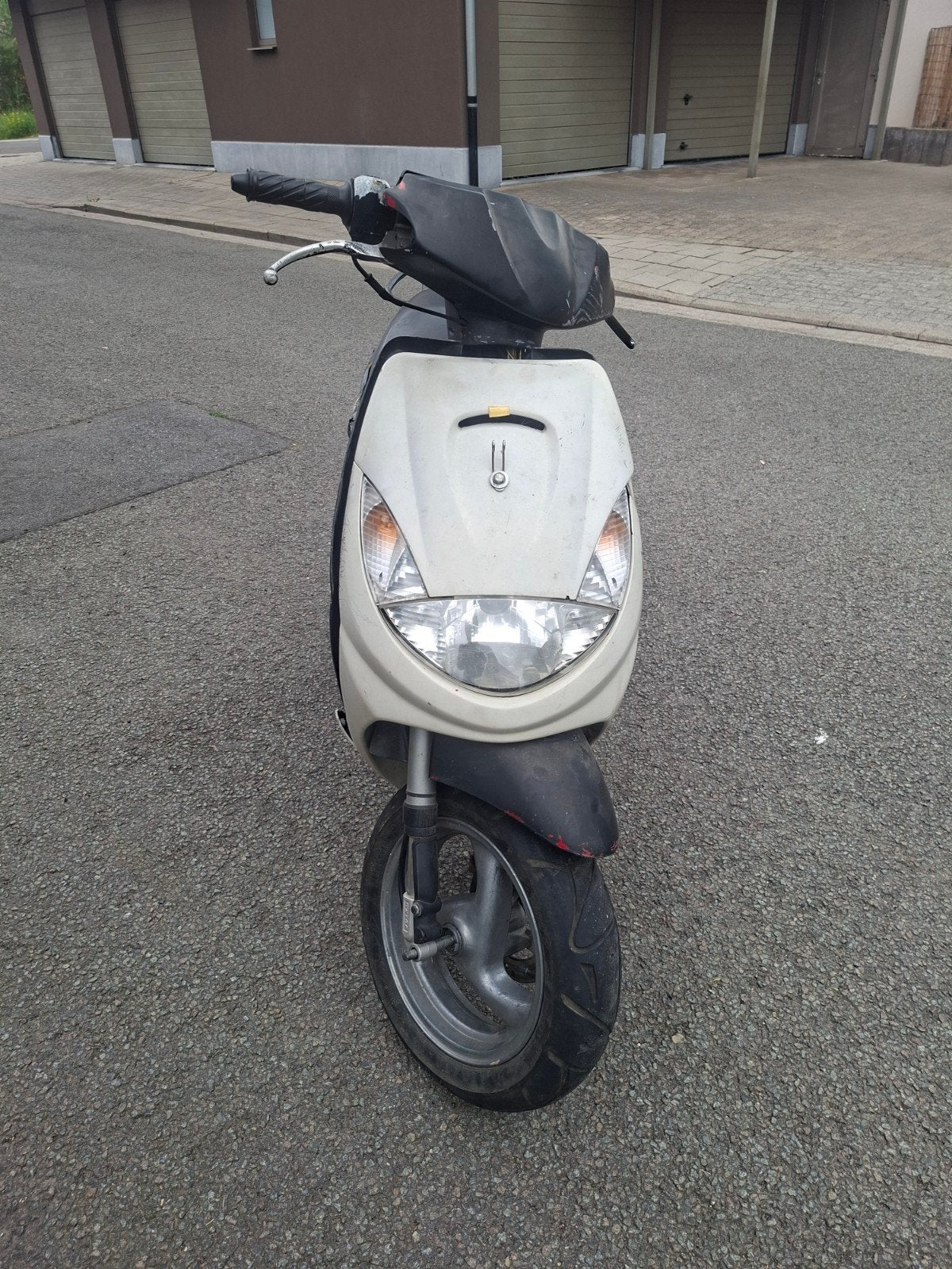 peugeot vivacity 2tak A klasse geen papieren voor onderdelen, Fietsen en Brommers, Gebruikt, Klasse A (25 km/u), Ophalen of Verzenden