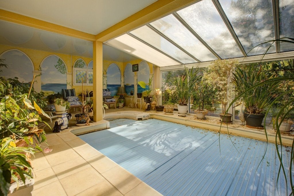 Maison au bord de la Dordogne avec piscine intérieure, 250 m², 7 pièces, Argentat sur Dordogne, France, 242 kWh/m²/an