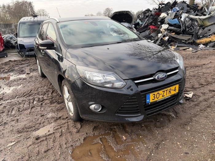 Aile avant droite d'un Ford Focus (FB), -, 3 mois de garantie, -, -