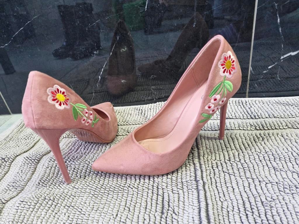 Schoenen maat 39, Ophalen