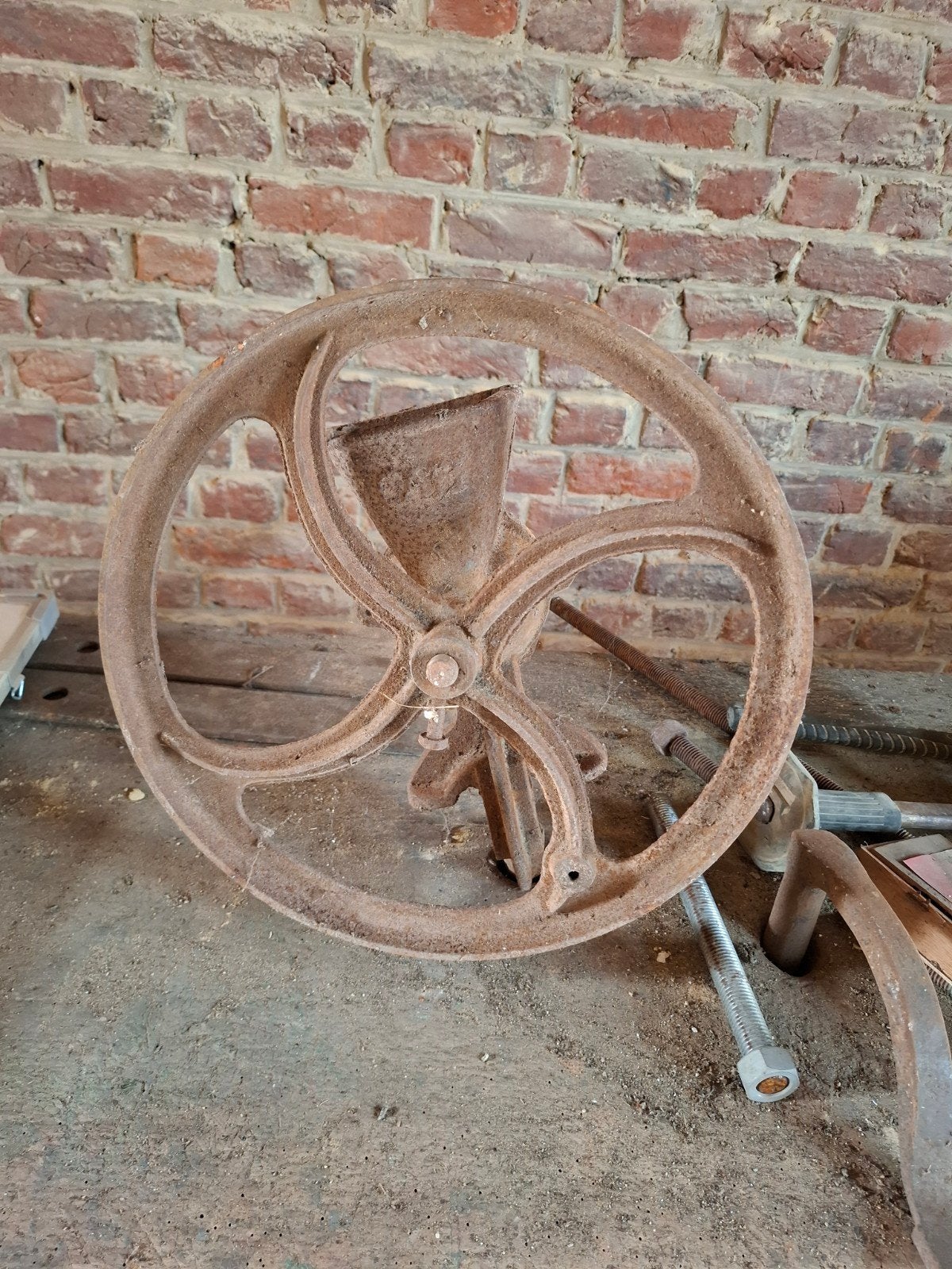 moulin a grains, Enlèvement