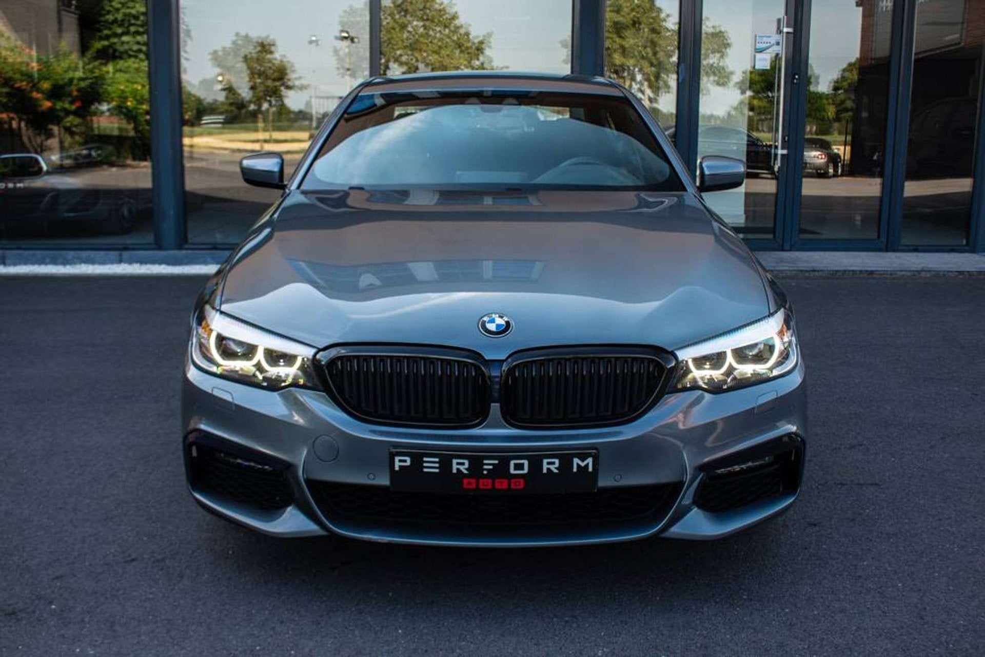 BMW 520 iA*BENZINE*ALCANTARA*M-PACK*NAVI*CRUISE*, Auto's, Automaat, Gebruikt, 4 cilinders, Blauw