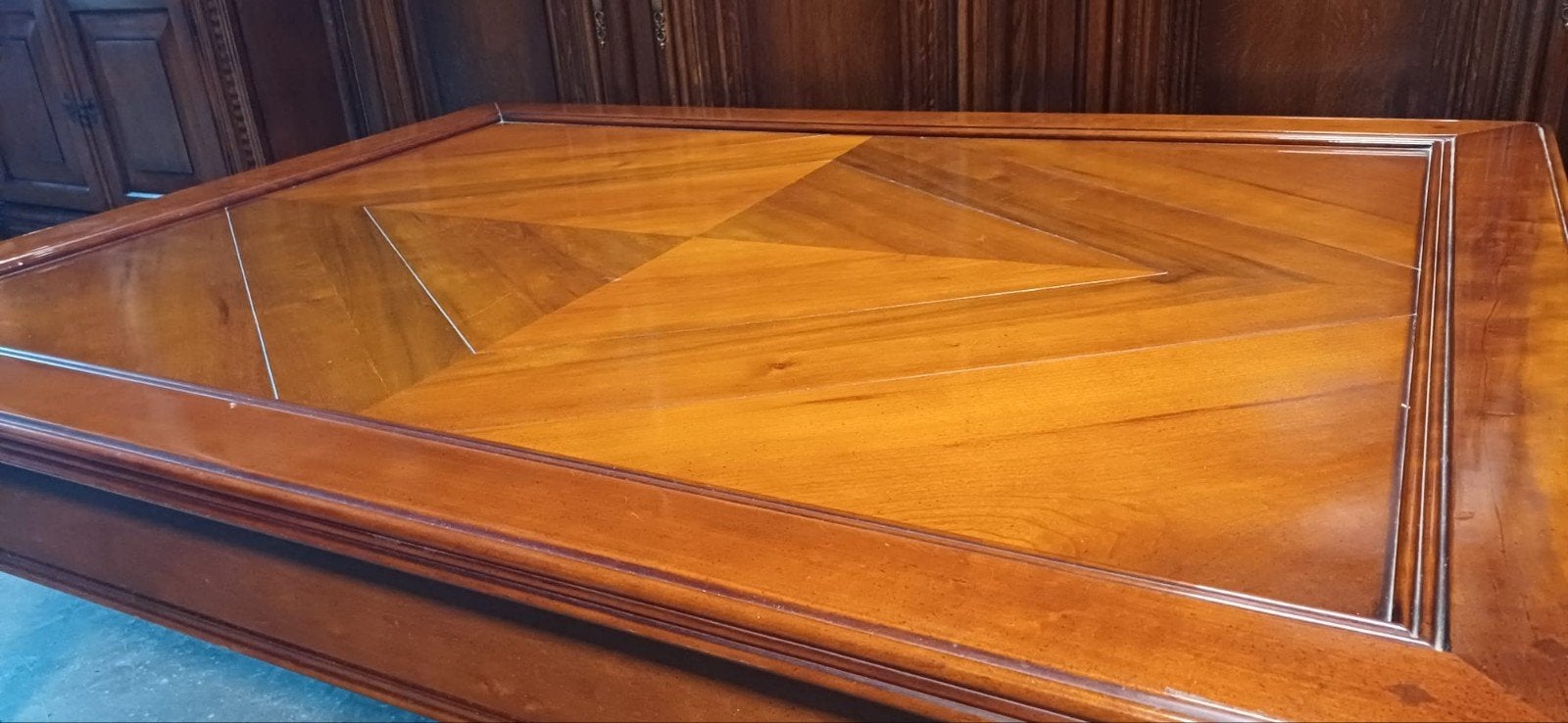 Antieke salontafel met inlegwerk en 2 lades, Enlèvement