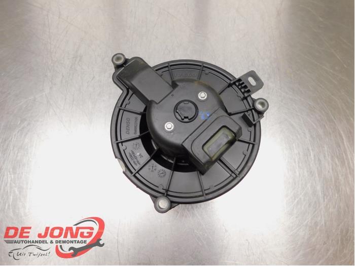 Moteur de ventilation chauffage d'un Iveco New Daily, -, 3 mois de garantie, Utilisé, Autres marques automobiles