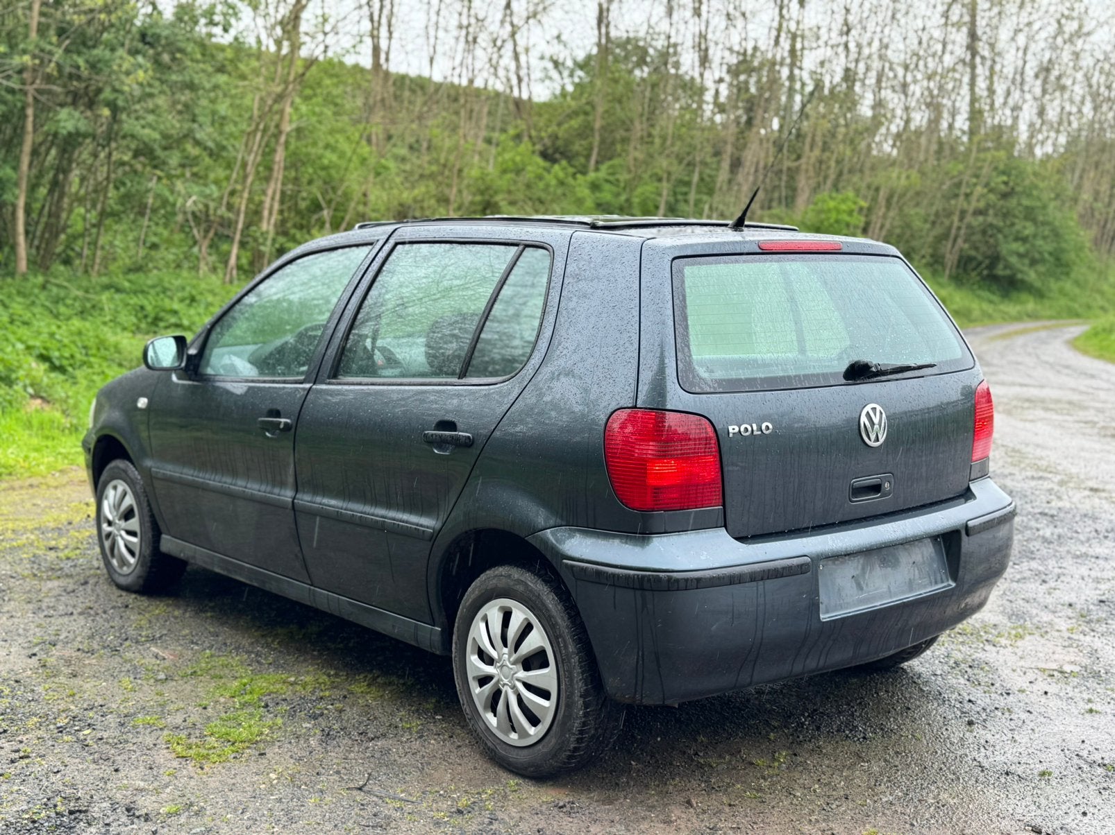 Vw Polo 1,4 benzine GEKEURD vvk, euro4, open dak, lez ok, Auto's, Voorwielaandrijving, Stof, Zwart, 4 cilinders
