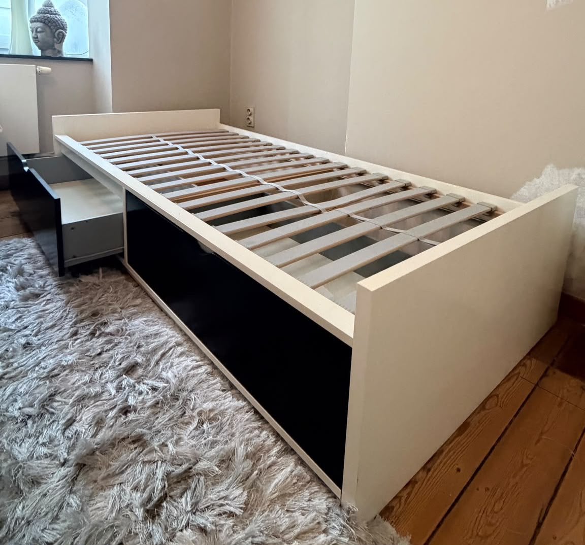 Slaapkamer 1 persoon (bed, kleerkast, ladenkast), Ophalen, Zo goed als nieuw, Eenpersoons