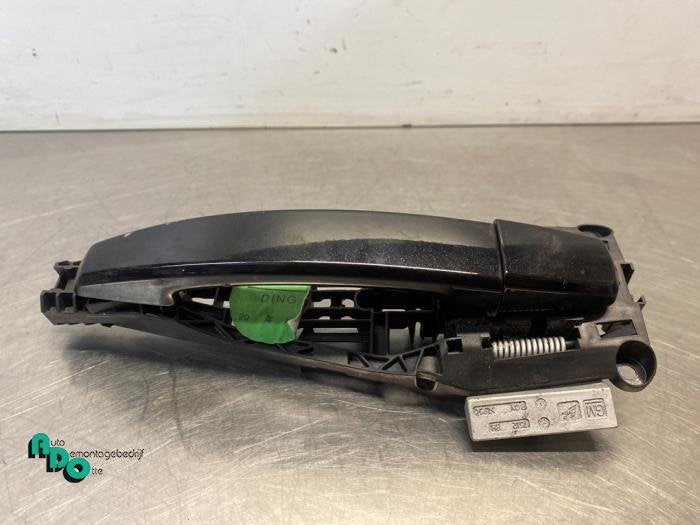 Poignée portière 4portes avant droite d'un Chevrolet Aveo, -, 3 mois de garantie, Utilisé, -