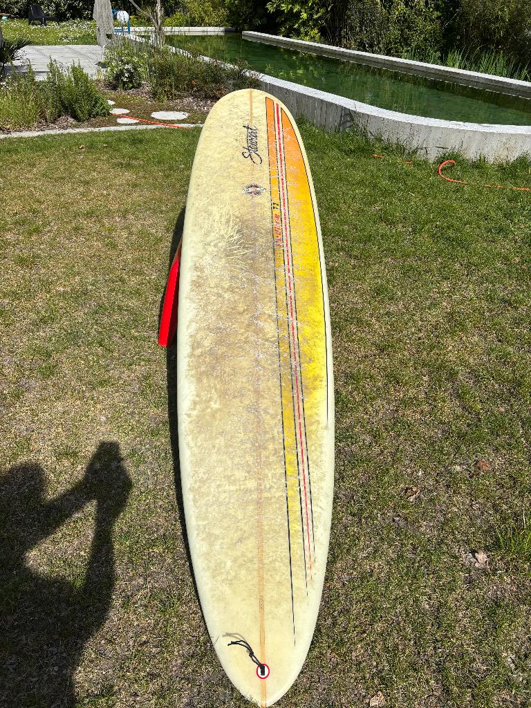longboard 9'O Stewart Redline 11, Enlèvement, Comme neuf, Longboard, Avec ailerons
