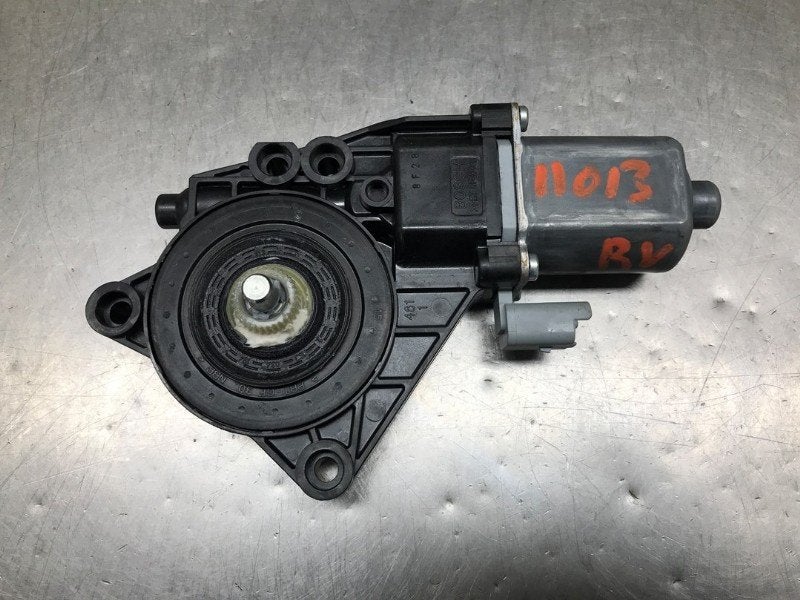 MOTEUR LEVE VITRE ELECTRIQUE Hyundai i30 Crosswagon (WWH), Robert Bosch AG, Utilisé, Hyundai, Robert-Bosch-Allee 1
74232  Abstatt, DE