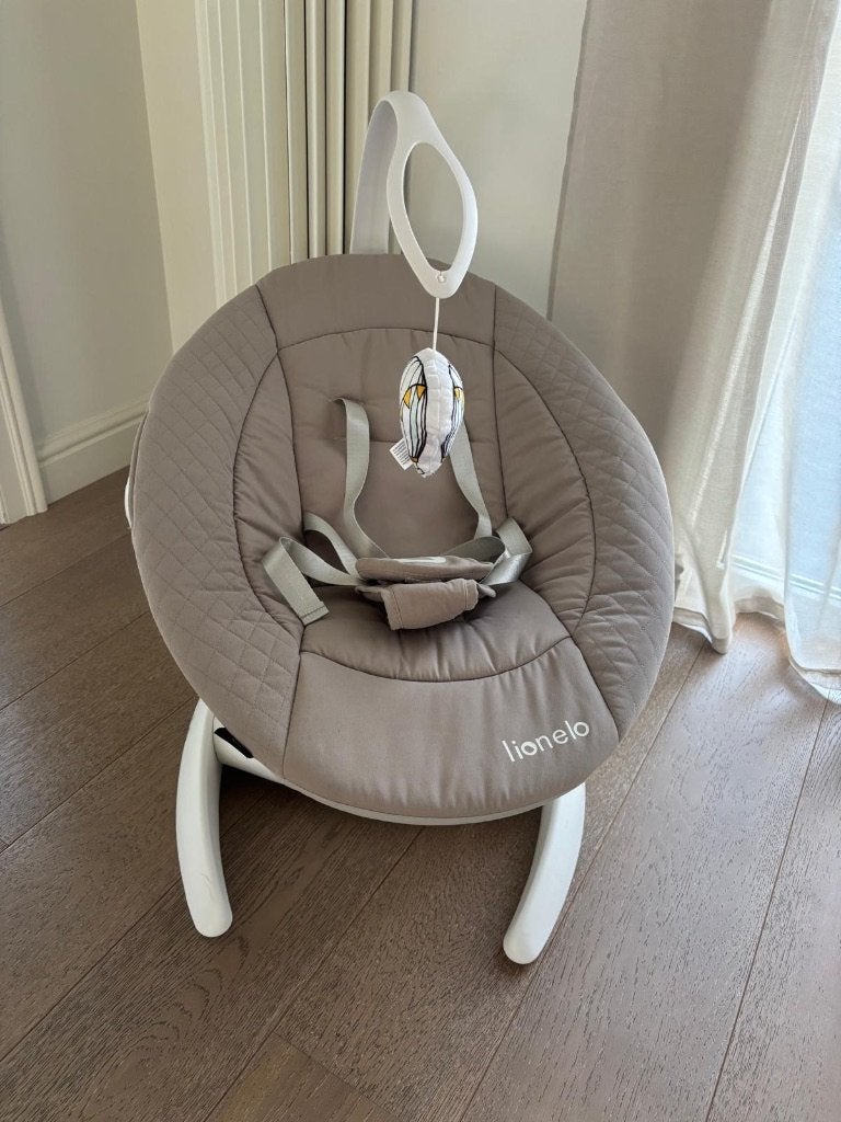Lionelo Iris Premium Babyschommel, Ophalen, Zo goed als nieuw, Overige typen, Met geluid