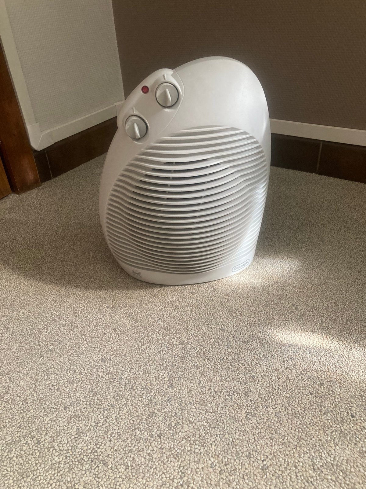 Delonghi 2000watt eletrische kachel, Ophalen of Verzenden, Zo goed als nieuw, Kachel