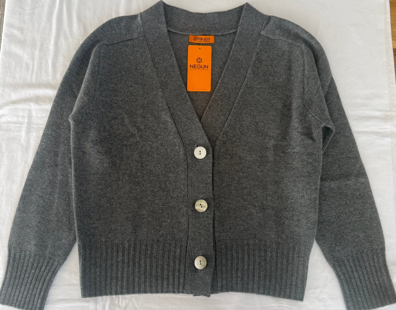 Cardigan 100 % cachemire mongol, Vêtements | Femmes, Blousons sans Manches, Enlèvement ou Envoi, Neuf, Gris