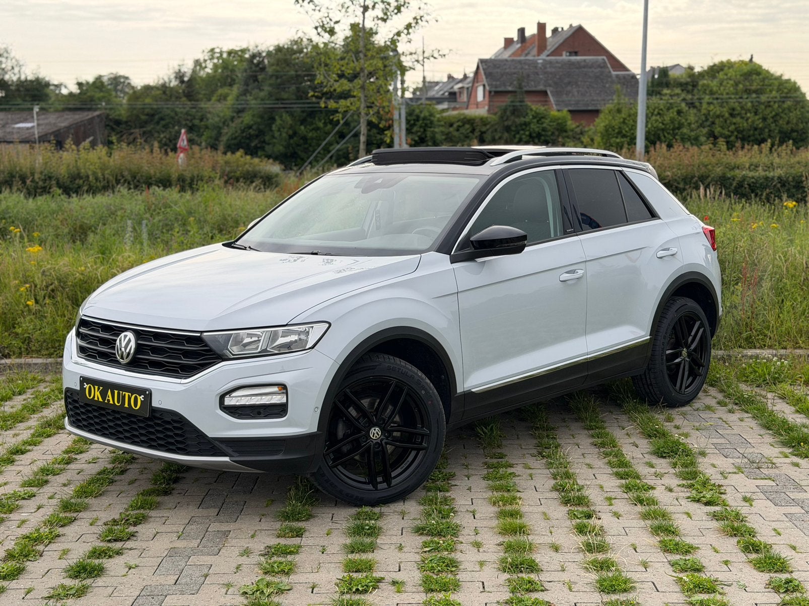 Vw T-Roc 1.5 TSI Dsg Pano Car Play garantie 12 maanden, Stof, 5 zetels, 5 deurs, Particulier