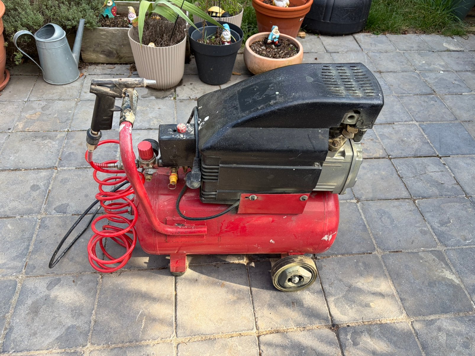 Compressor 8 bar 24L, Doe-het-zelf en Bouw, Ophalen, Gebruikt, 6 tot 10 bar, Minder dan 25 liter